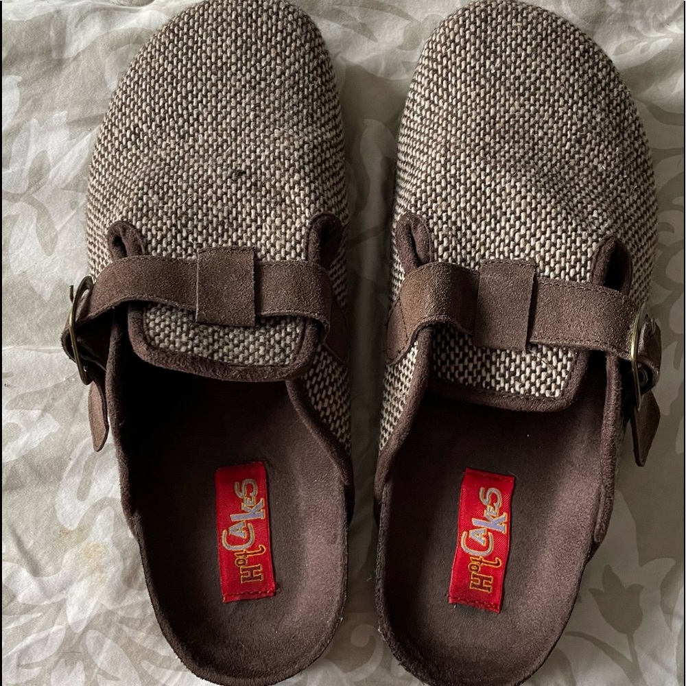 Hot Cakes size 11